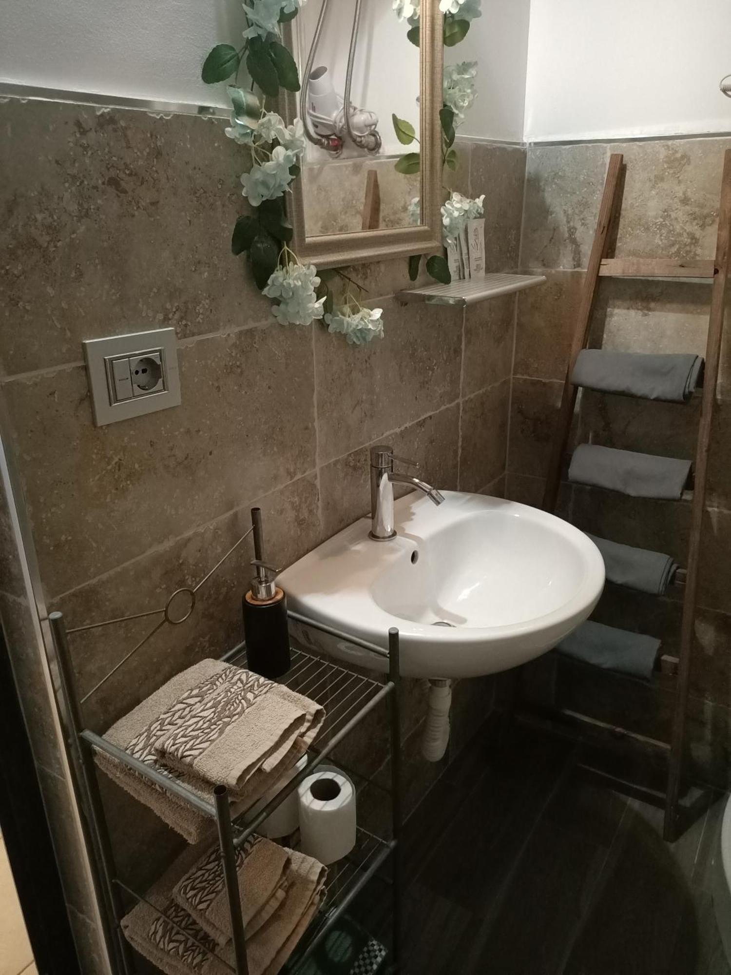 Jeppson Home Terni Luaran gambar
